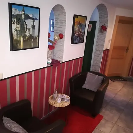 Hotel House La Neuschwanstein - Budget City Hotel 2*
