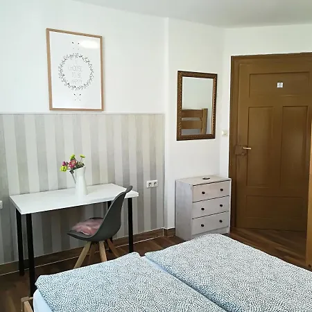 House La Neuschwanstein - Budget City Hotel Hotel 2*