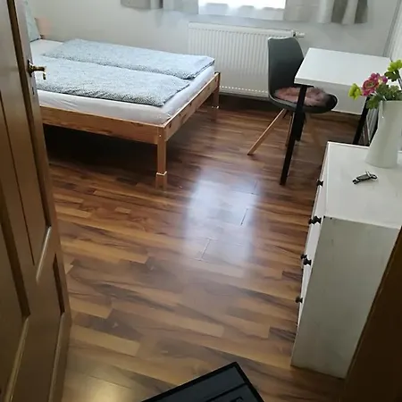 House La Neuschwanstein - Budget City Hotel 2*