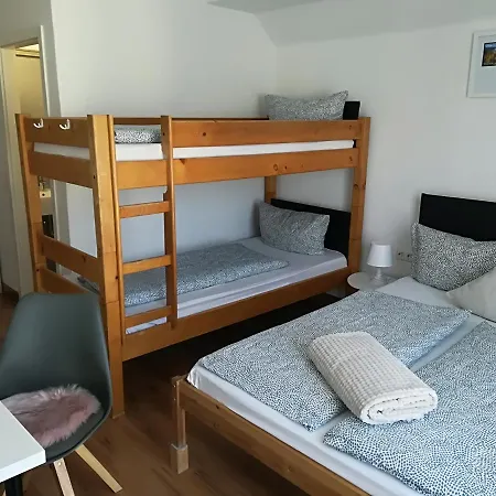 House La Neuschwanstein - Budget City Hotel