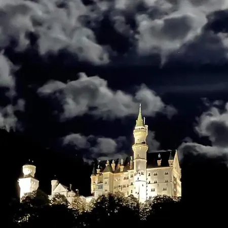 House La Neuschwanstein - Budget City Hotel