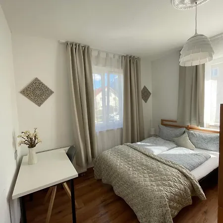 Hotel House La Neuschwanstein - Budget City Hotel 2*