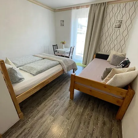 House La Neuschwanstein - Budget City Hotel