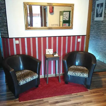 Hotel House La Neuschwanstein - Budget City Hotel